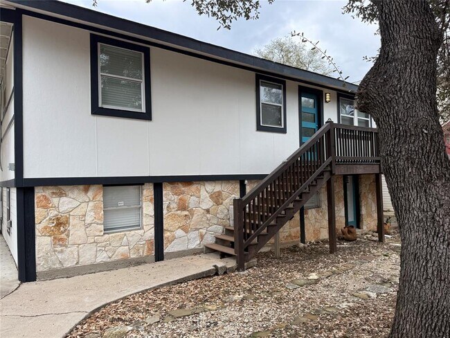 15504 Enid Dr in Austin, TX - Building Photo - Building Photo