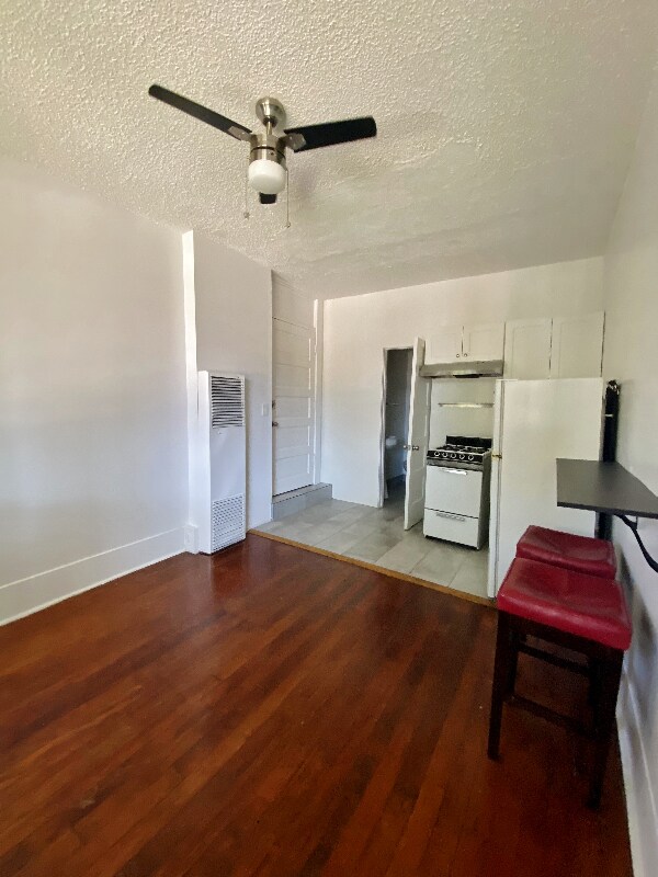 1114 Poinsettia Dr-Unit -2 in West Hollywood, CA - Foto de edificio - Building Photo