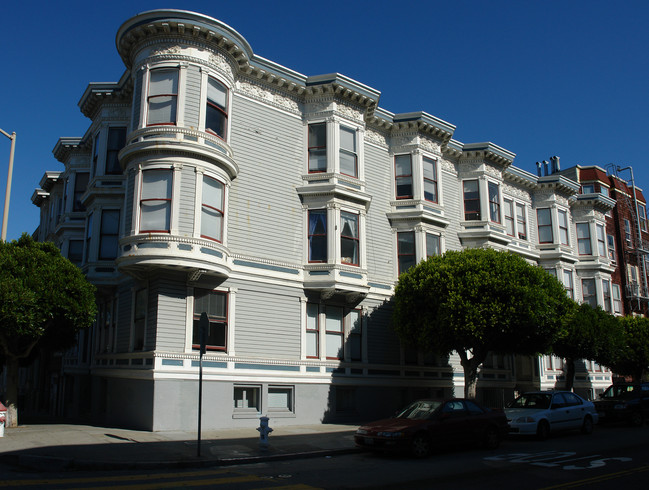 662 Clayton St in San Francisco, CA - Building Photo - Building Photo