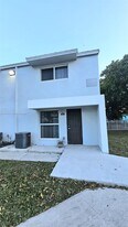 535 NW 19th St in Miami, FL - Building Photo