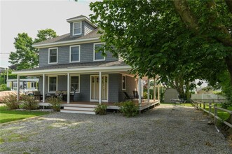 31 Abalone Rd in Narragansett, RI - Foto de edificio - Building Photo