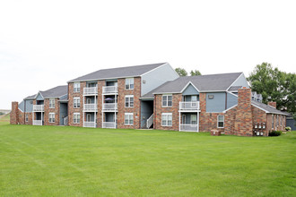 Creekstone Falls in Sioux Falls, SD - Building Photo - Building Photo