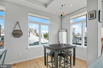 412 S 13th St in Philadelphia, PA - Foto de edificio - Building Photo