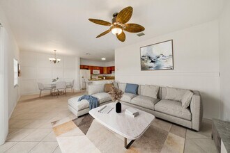 4102 Emerald Vista in Lake Worth Beach, FL - Building Photo - Building Photo