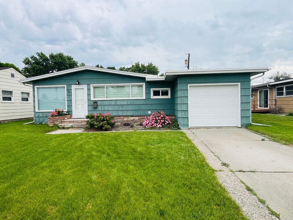 1207 Eldorado Dr in Billings, MT - Building Photo
