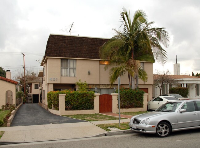 401 S Fischer St in Glendale, CA - Foto de edificio - Building Photo