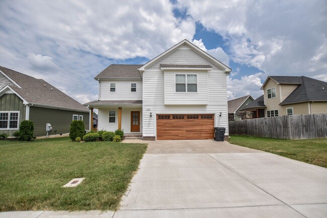 property at 727 Valencia Dr