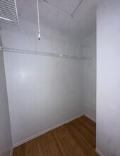 9504 Kempler Dr, Unit A in Austin, TX - Foto de edificio - Building Photo