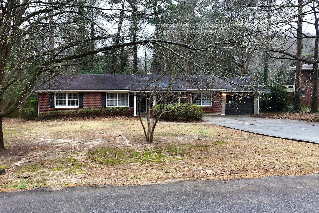 315 Ridgecrest Dr in Lawrenceville, GA - Foto de edificio