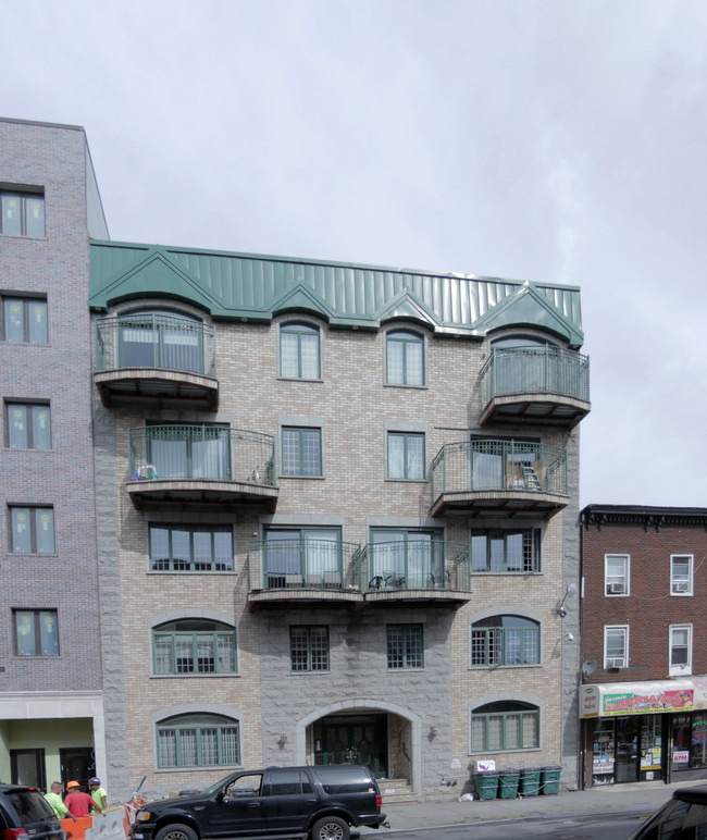 675 Myrtle Ave in Brooklyn, NY - Building Photo - Building Photo