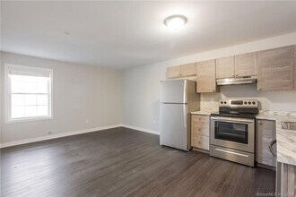 49 Taylor Ave in Bethel, CT - Building Photo - Building Photo