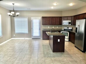 10 Green Hills Dr in Oakland, TN - Building Photo - Building Photo