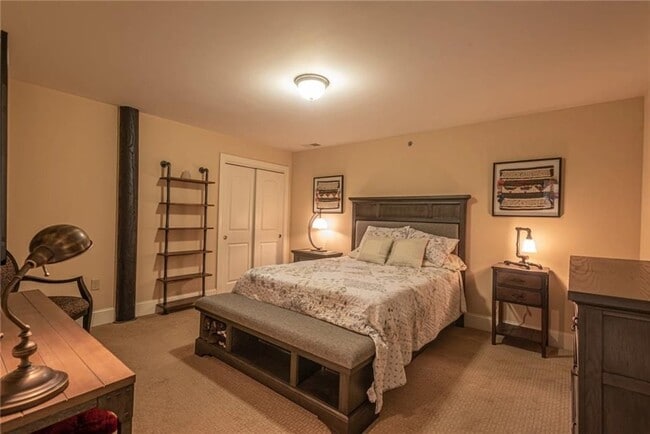 618 Main St in Coventry, RI - Foto de edificio - Building Photo