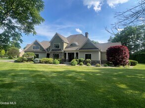 106 Greenfield Ave in Saratoga Springs, NY - Building Photo - Building Photo