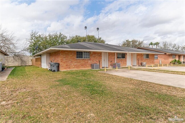 property at 3415 N Kenyon Rd