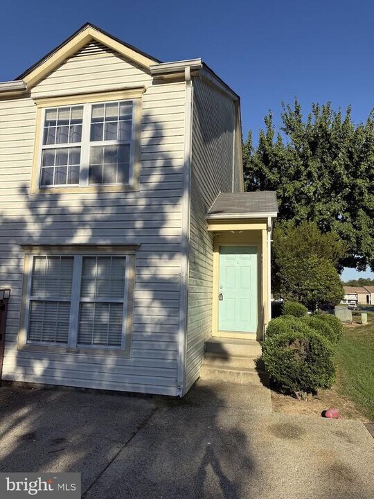 46361 Columbus Dr in Lexington Park, MD - Building Photo
