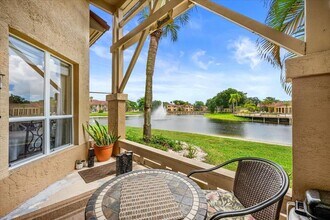 4887 Via Palm Lakes in West Palm Beach, FL - Building Photo - Building Photo