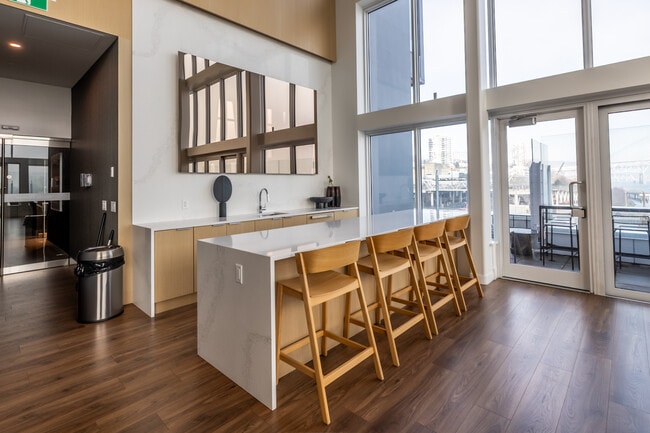 Pier West in New Westminster, BC - Building Photo - Interior Photo
