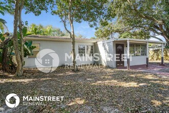 122 Allen Rd in West Park, FL - Building Photo - Building Photo