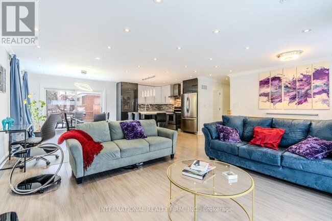 property at 24 Paramount Ct