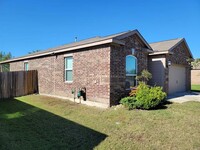 4045 Elderberry St in Forney, TX - Foto de edificio - Building Photo