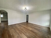 5321 Tarawa Rd photo'