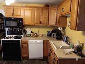 2016 S 12th St in Sheboygan, WI - Building Photo - Building Photo