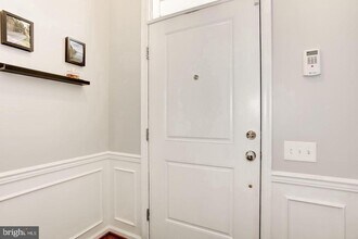 42639 New Dawn Terrace in Ashburn, VA - Building Photo - Building Photo