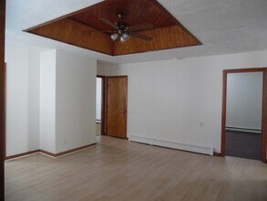 537 William St-Unit -1 in Fall River, MA - Building Photo - Building Photo