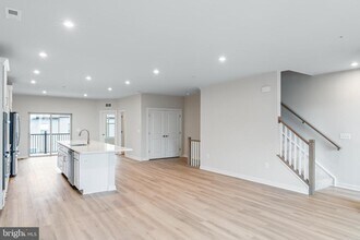 2152 Glacier Rd in Herndon, VA - Building Photo - Building Photo