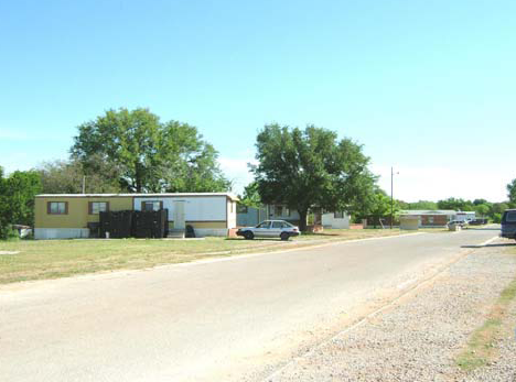 Yellow Rose Estates in Brownwood, TX - Foto de edificio - Building Photo