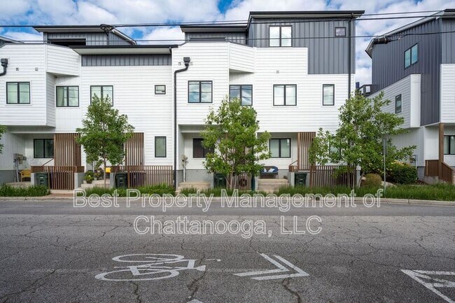3111 St Elmo Ave in Chattanooga, TN - Foto de edificio - Building Photo