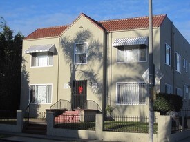 1801 S Highland Ave in Los Angeles, CA - Building Photo