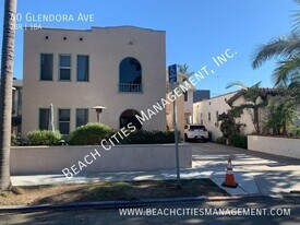 40 Glendora Ave in Long Beach, CA - Building Photo