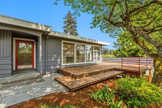 18226 58th Ave NE in Kenmore, WA - Building Photo - Building Photo