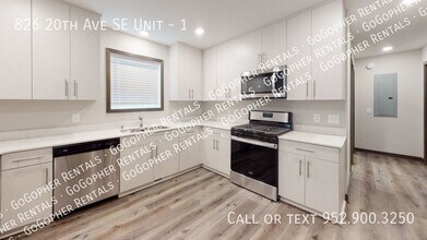 826 20th Ave SE-Unit -1 in Minneapolis, MN - Building Photo - Building Photo