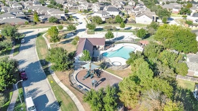 6603 Taylor Park Ln in Katy, TX - Foto de edificio - Building Photo