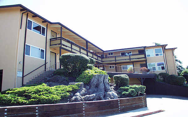 128-130 Belle Ave in San Rafael, CA - Foto de edificio - Building Photo