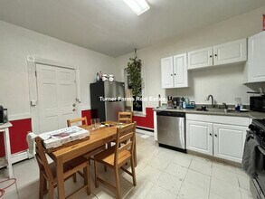 168 Hillside St, Unit 3 in Boston, MA - Foto de edificio - Building Photo