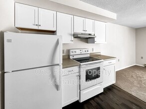 4 Nancy Dr in Mill Hall, PA - Building Photo - Building Photo