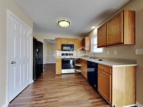 265 Red Cedar Ct in Maineville, OH - Foto de edificio - Building Photo
