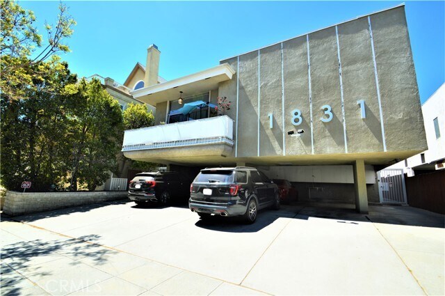 1831 Parnell Ave-Unit -5 in Los Angeles, CA - Building Photo