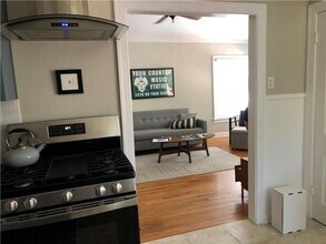 2920 Windsor Rd in Austin, TX - Building Photo - Building Photo