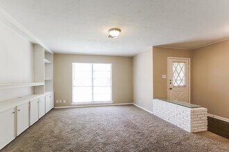 1607 17th Ave N in Texas City, TX - Building Photo - Building Photo