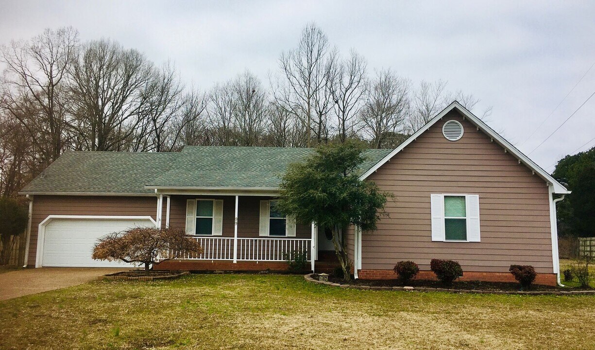 99 Clement in Jackson, TN - Building Photo