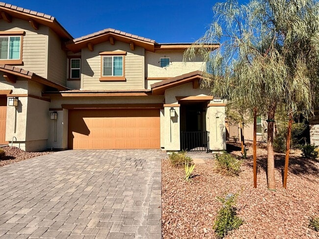 property at 324 Silva Pl