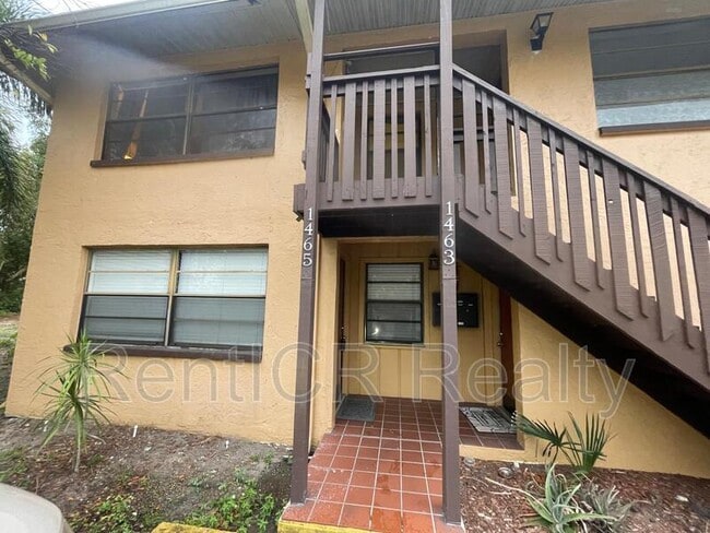 property at 1465 Drew St