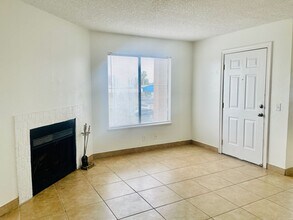 2017 Winwood St-Unit -Winwood 2 in Las Vegas, NV - Building Photo - Building Photo