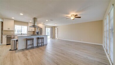 1128 SE 29th Terrace in Cape Coral, FL - Building Photo - Building Photo