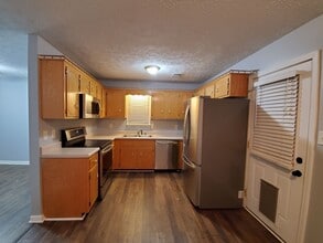 1134 Timothy Ave in Oak Grove, KY - Building Photo - Building Photo